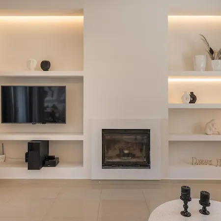 Wisdom - Elegant & Homely With Pool, Galatas * Chania (Crete)