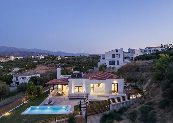 Villa Wisdom - Elegant & Homely With Pool, Galatas Chania (Crete)