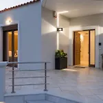 Wisdom - Elegant & Homely With Pool, Galatas