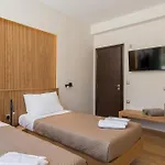 Wisdom - Elegant & Homely With Pool, Galatas Villa