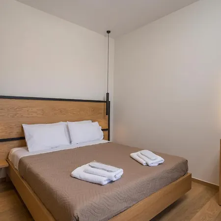 Villa Wisdom - Elegant & Homely With Pool, Galatas *