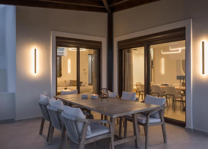 Wisdom - Elegant & Homely With Pool, Galatas *