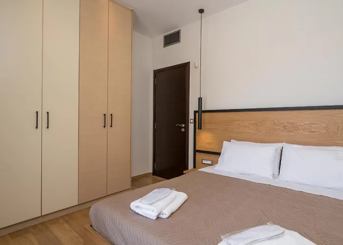 Villa Wisdom - Elegant & Homely With Pool, Galatas